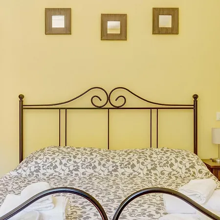 Apartment Vacanza - Paola
